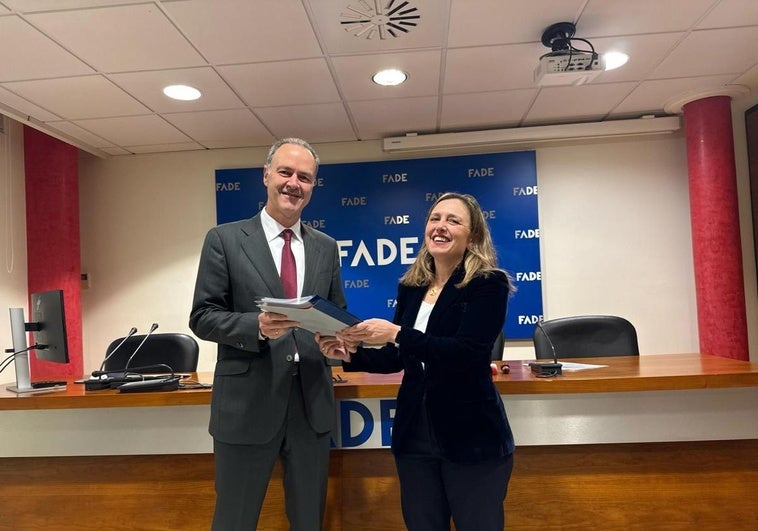 María Calvo recibe el apoyo de 74 avales, que «representan la mayoría del voto de Fade»